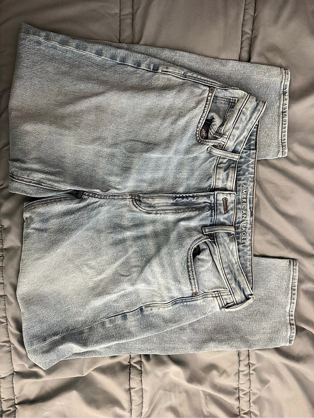 American Eagle Women's Mom Jeans in Light Blue